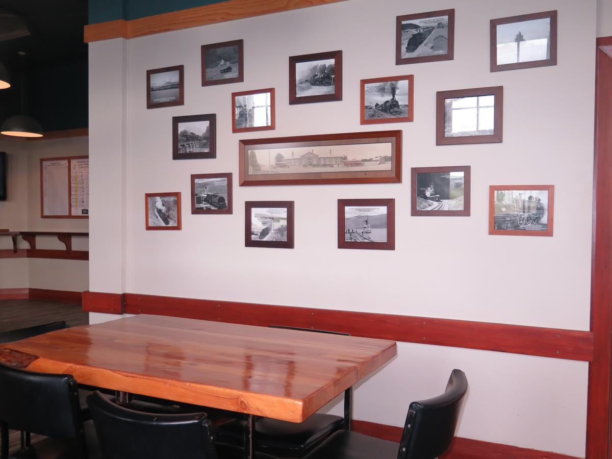 Mossburn Railway Hotel エクステリア 写真