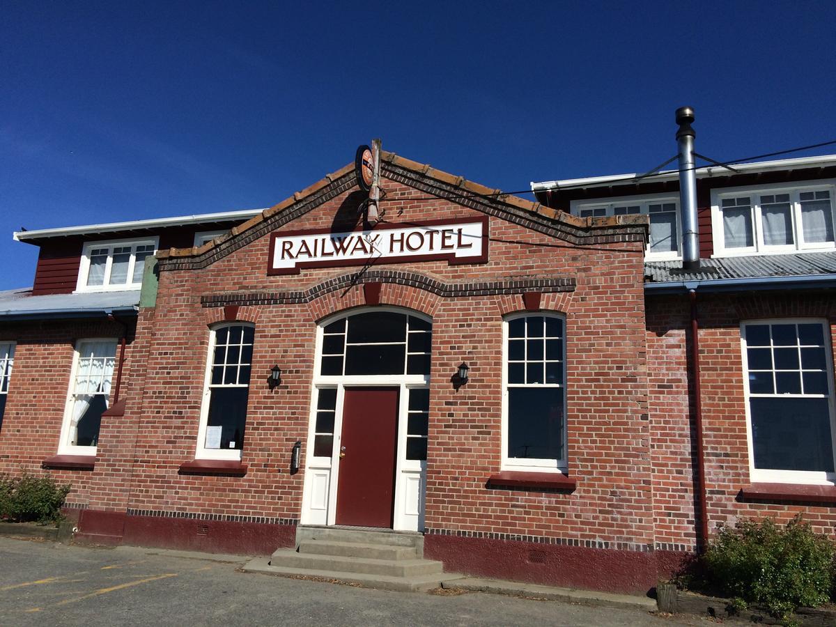 Mossburn Railway Hotel エクステリア 写真